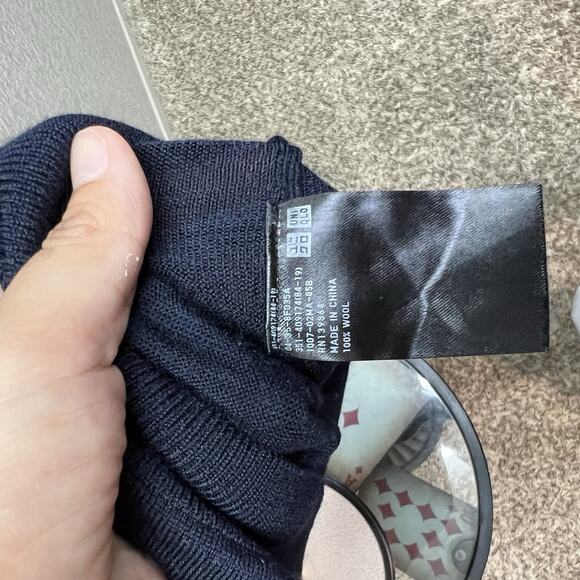 Uniqlo Mens L Navy Blue 100% Wool Blend Knit Pullover Sweater - Picture 8 of 8